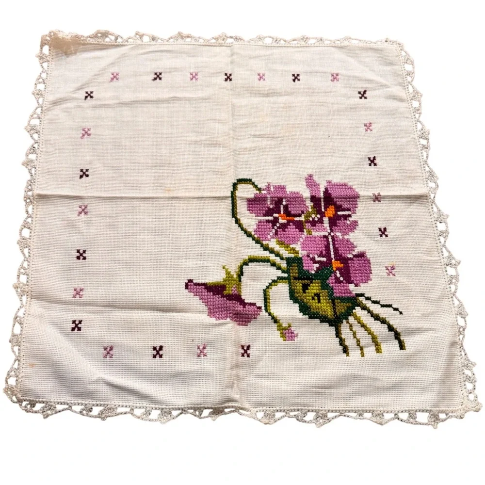 Vintage Handmade Cross Stitch Floral Table Linen Purple Pansy Crochet Lace 15in‎
